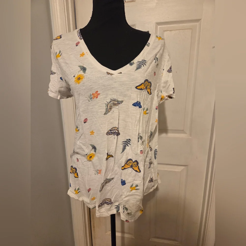 Lucky Brand White Floral Butterfly Tee - Picture 1 of 5
